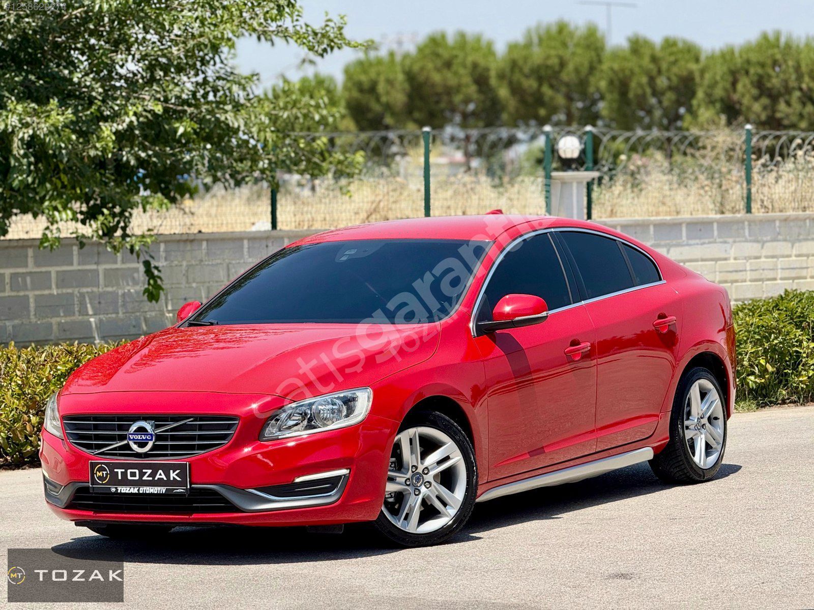 LANSMAN RENK HATASIZ MAKYAJLI KASA BÜYÜK EKRAN OTOMATK VOLVO S60