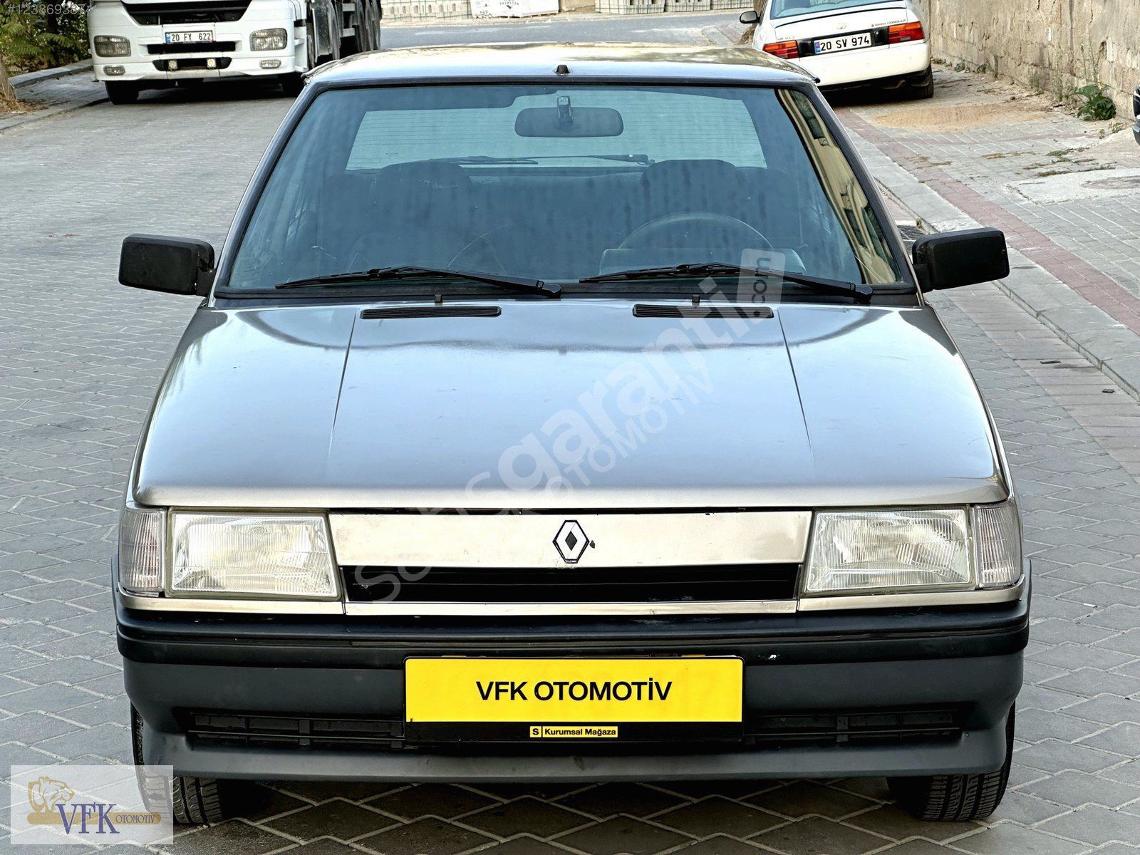 VFK ' DAN KLİMALI RENAULT 1.7 FLASH 1990 MODEL YENİ VİZELİ ! !