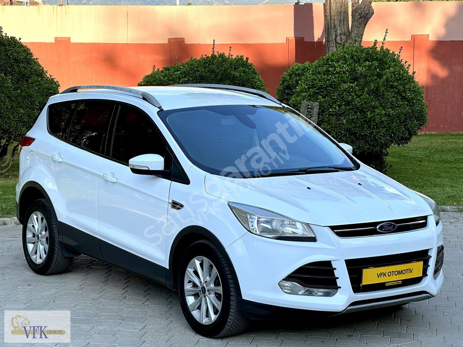 OTOMATİK 4x4 FORD KUGA 1.5 ECOBOOST 182 HP TİTANİUM 2015 MODEL !
