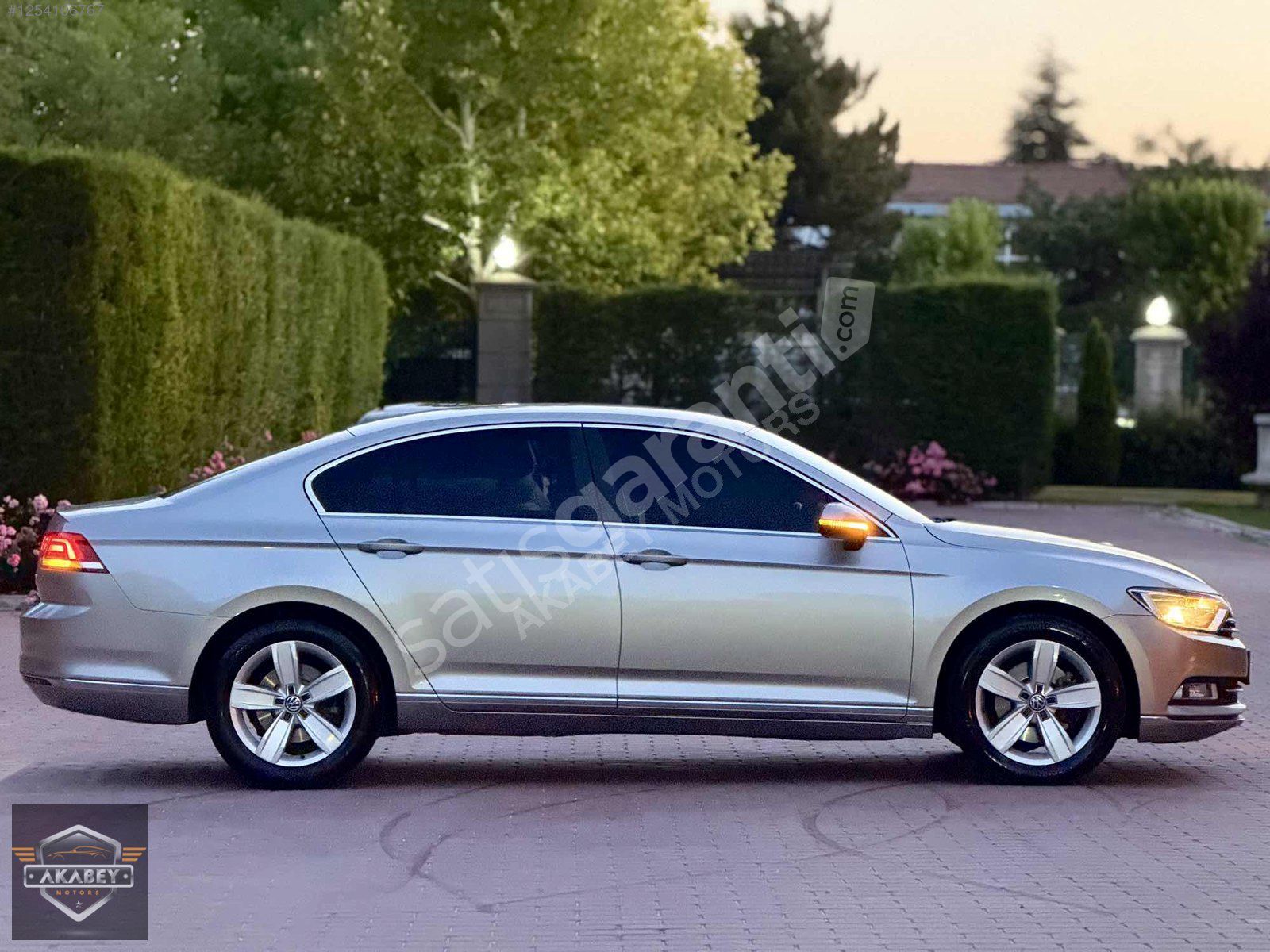 AKABEY MOTORS'DAN 2015 1.6 TDI COMFORTLİNEVOLKSWAGEN PASSAT