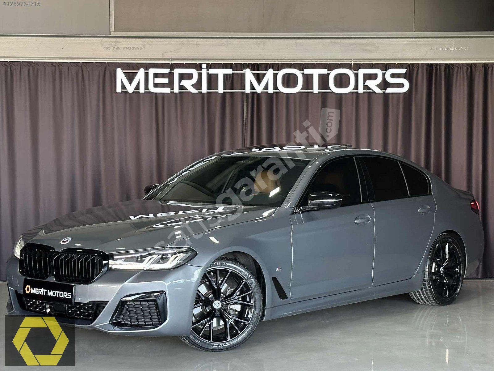 MERİT MOTORS - 2022 BMW 520İ M SPORT 19 JANT TABA OTONOM HARMAN
