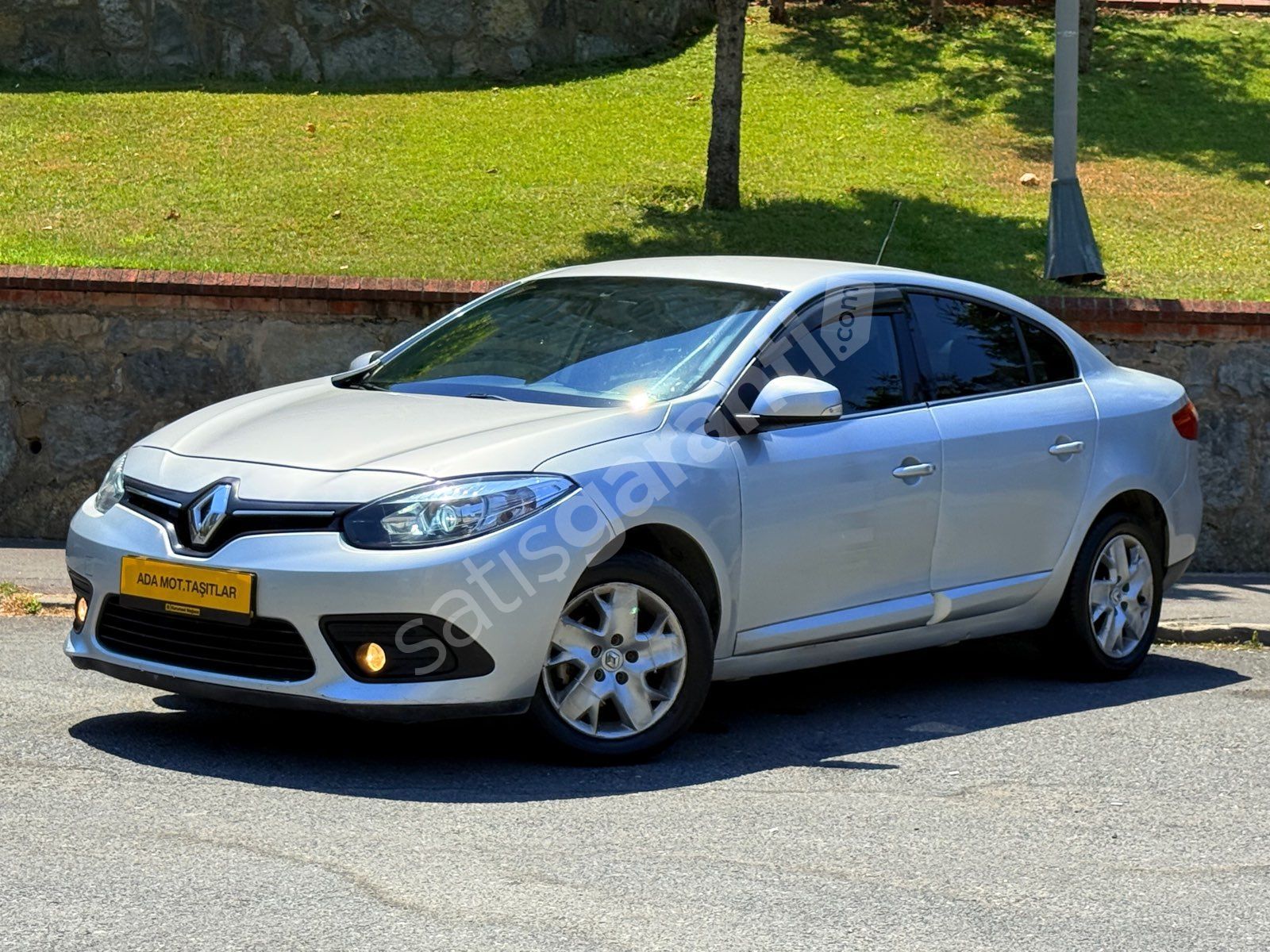 ADA'DAN TAMAMINA TAKSİTLE 2014 FLUENCE TOUCH 1.5 DCI 110 HP EDC