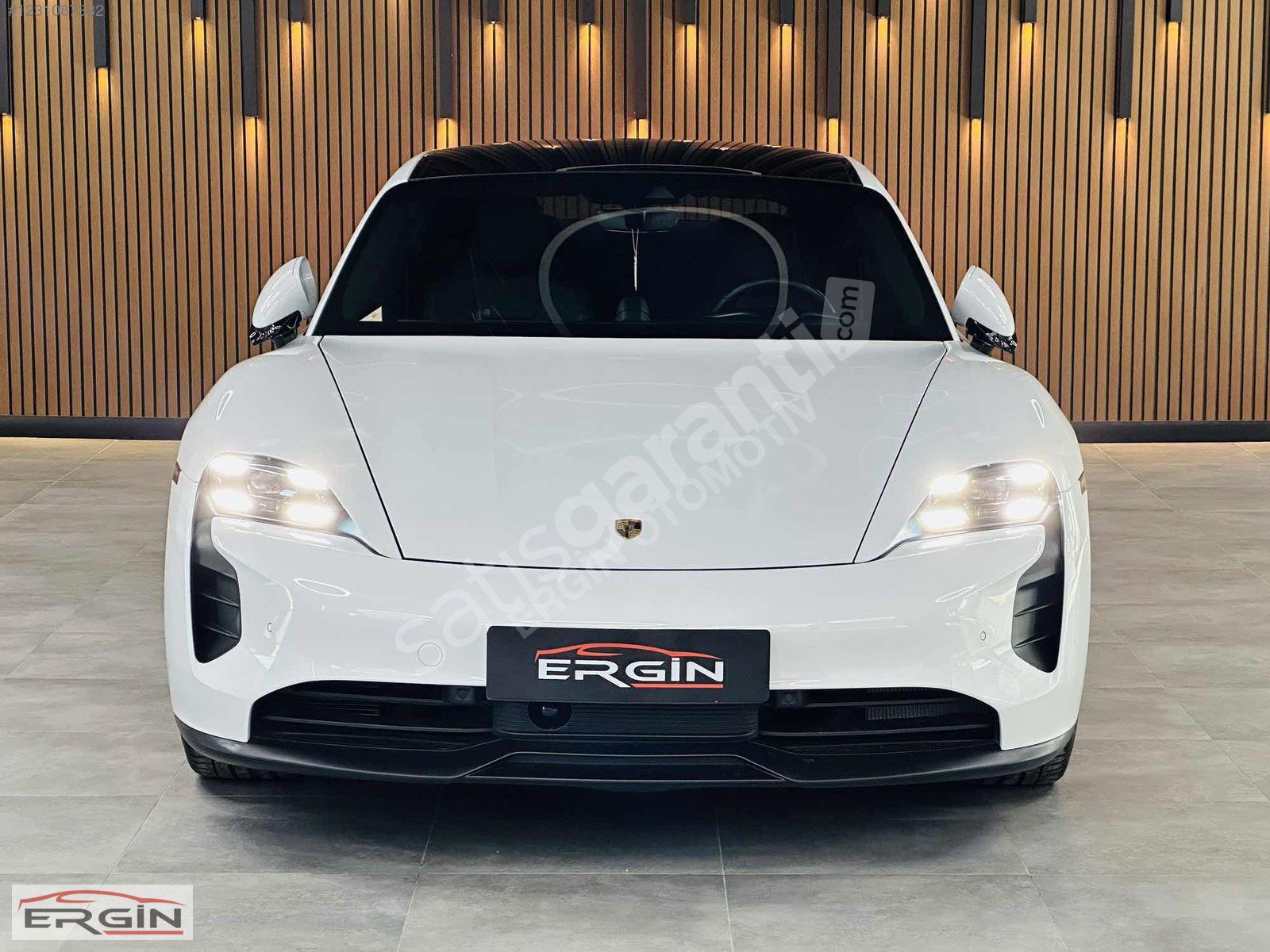***2020 PORSCHE TAYCAN 4S SPORT DESIGN 38 BINDE***