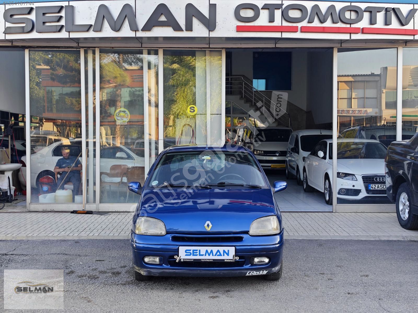 SELMAN OTOMOTİVDEN 1998 CLİO 1.4 RN OTOMATİK 165 BİNDE