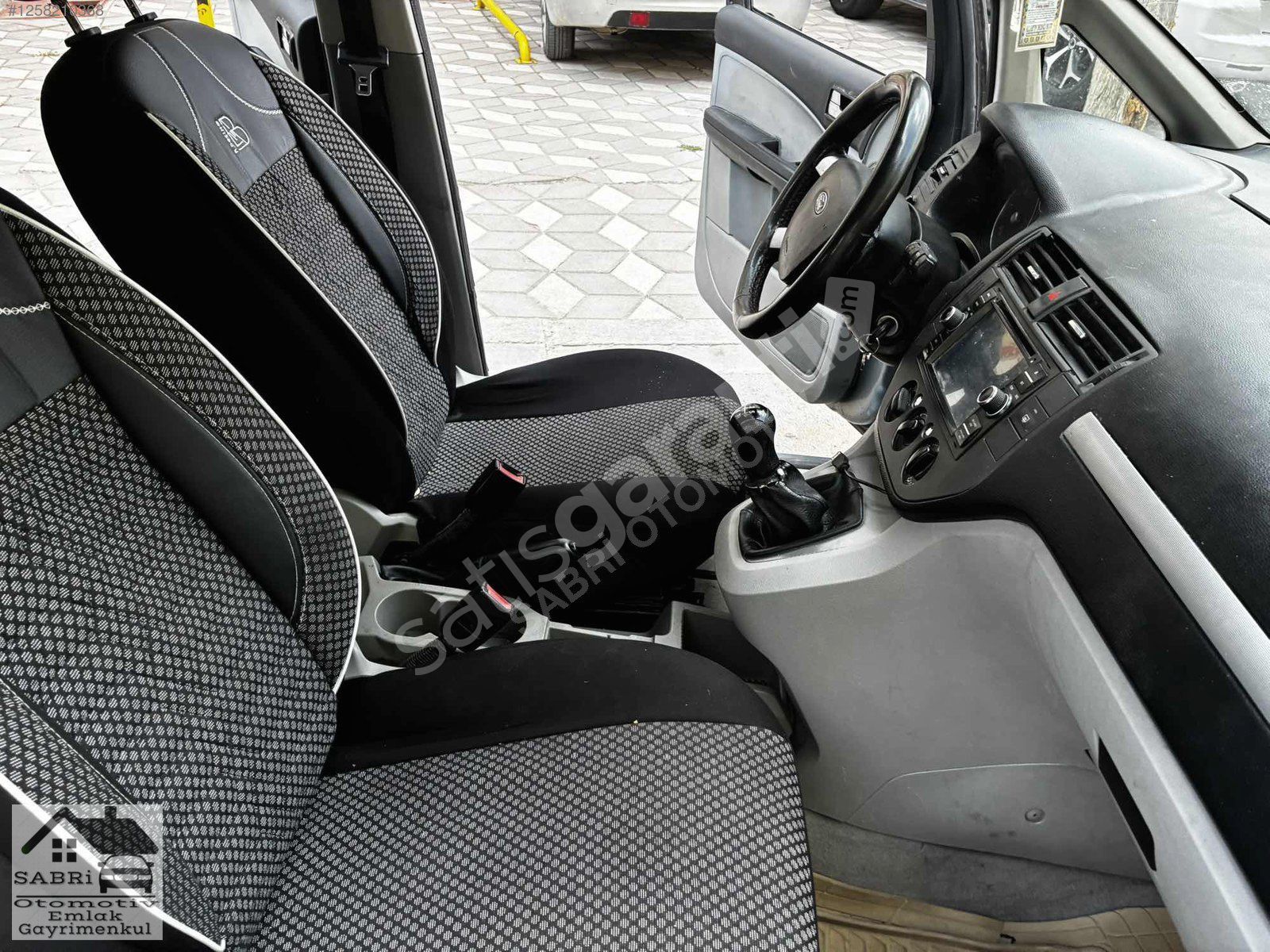 2005 MODEL BAKIMLI DÜZGÜN ARAC