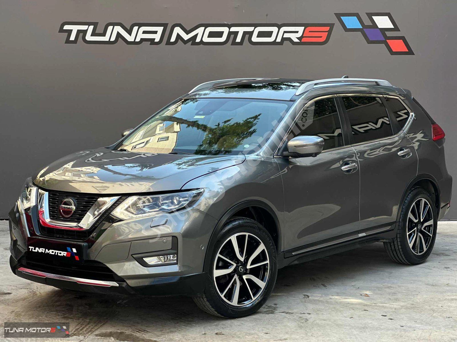 "TUNA MOTORS" 47.000 KMDE 1 Parça boyalı 4 KOLTUK ISITMA/BOSE