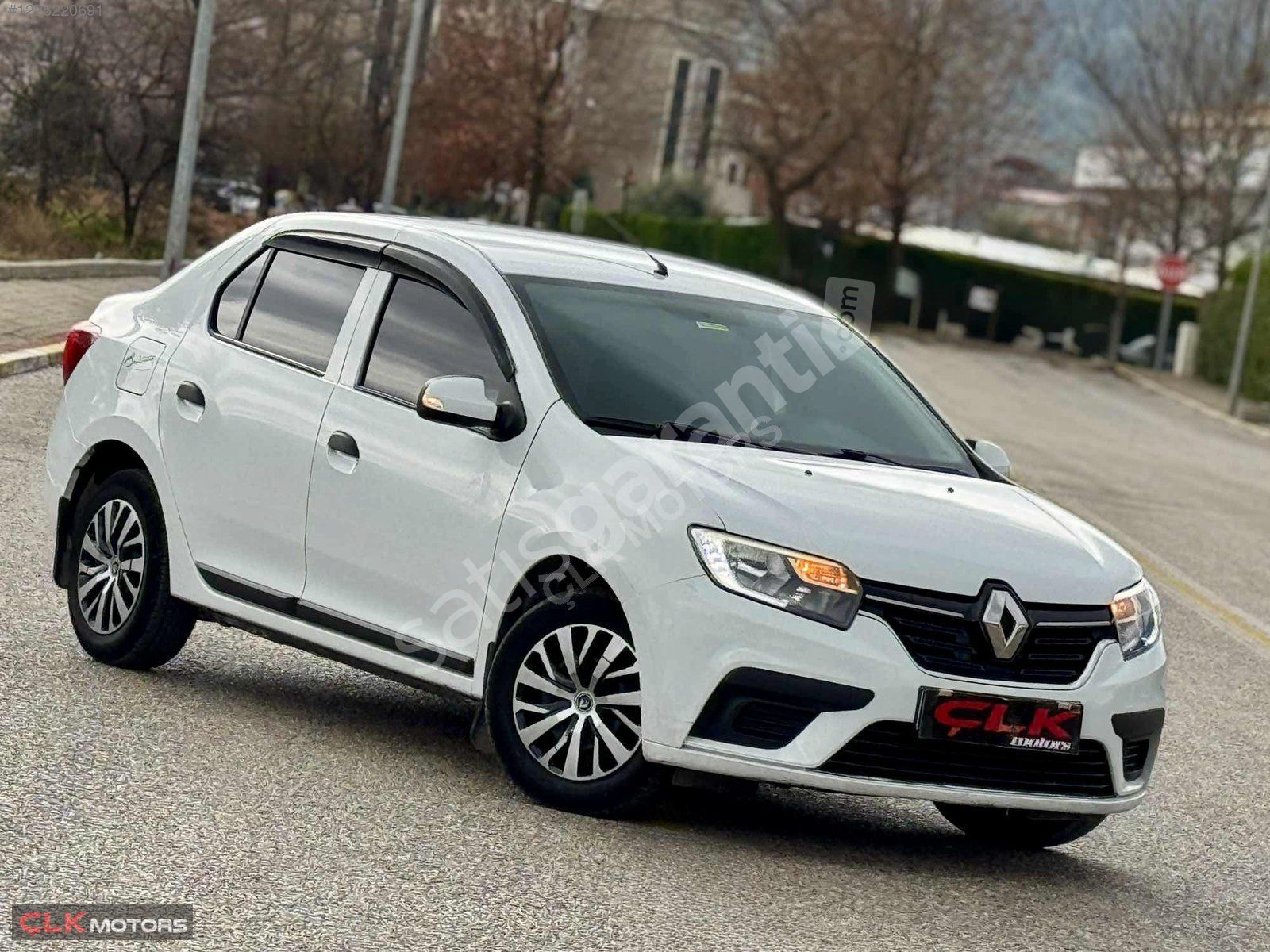 EMSALSİZ TEMİZLİKTE SYMBOL SINIFININ EN AZ YAKANI 1.5DCİ KAÇIRMA