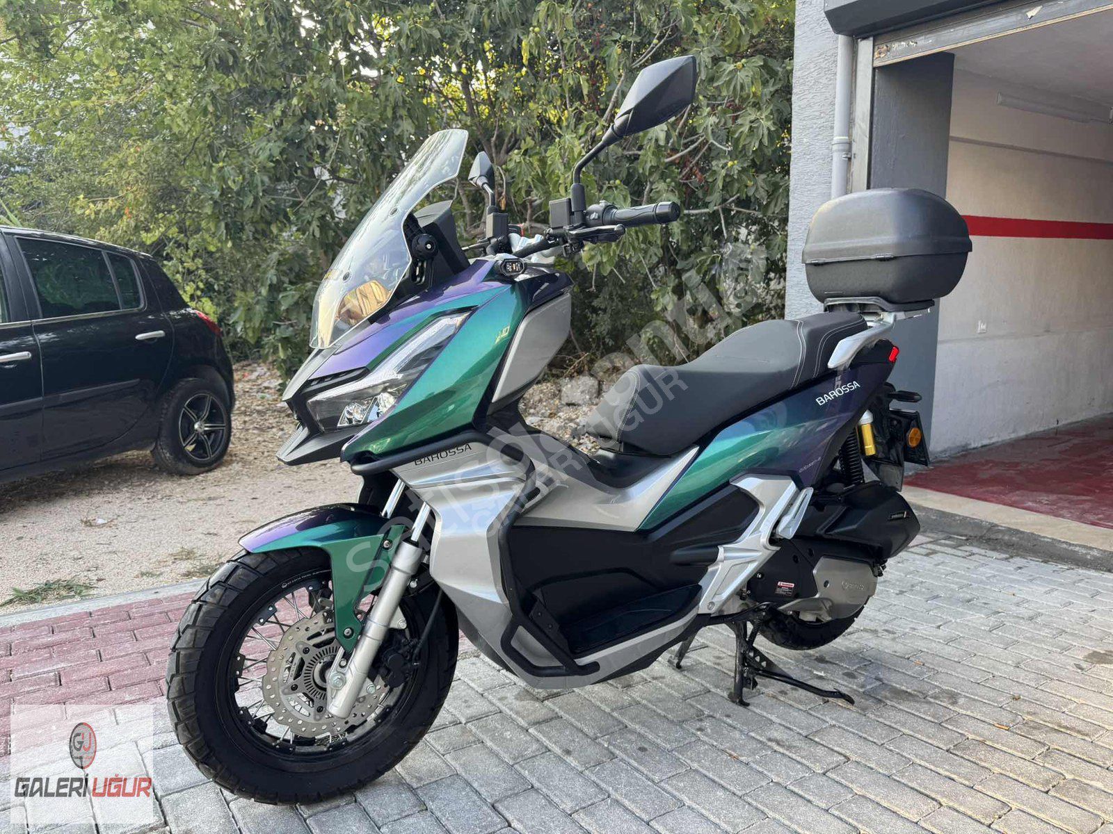 GALERİ UĞUR'DAN 4 AYLIK LANSMAN RENGİ BAROSSA ADV125