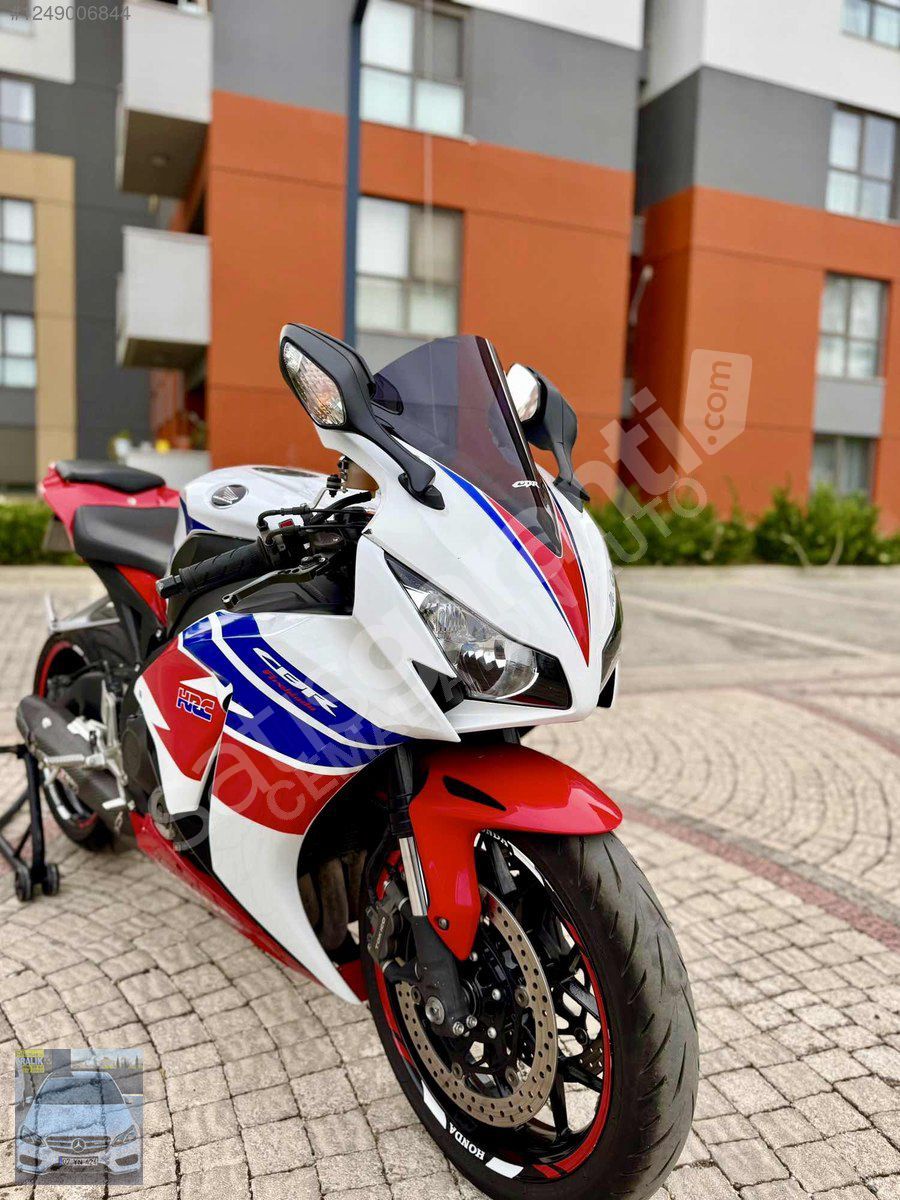 CEMAL AYDIN AUTODAN HATASIZ BOYASIZ 2014 HONDA CBR 1000RR