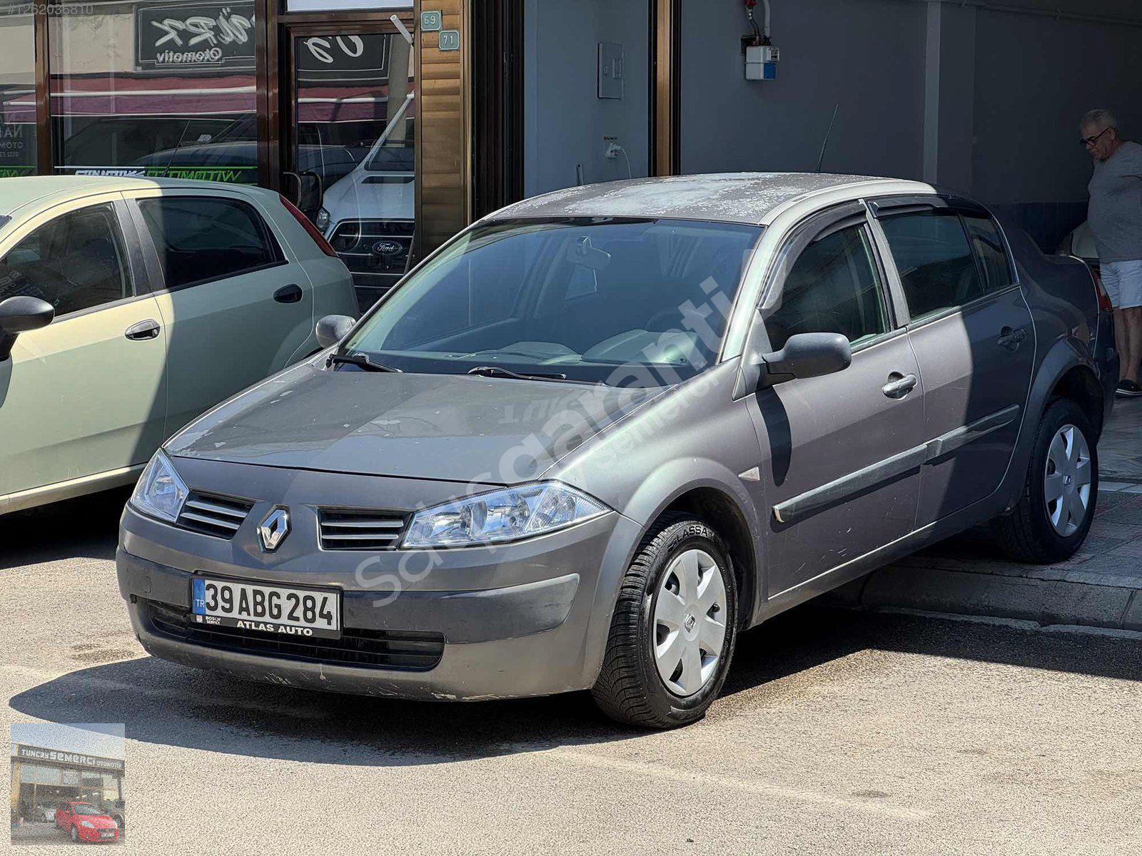 2004 MODEL MOTORUNU YÜRÜYENİ MASRAFSIZ SORUNSUZ RENAULT MAGANE 2