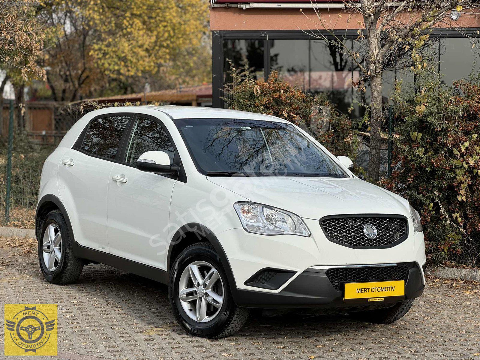 MERT MOTORS dan 2011 MODEL SsangYongKORANDO 2.0 E XDI2.0