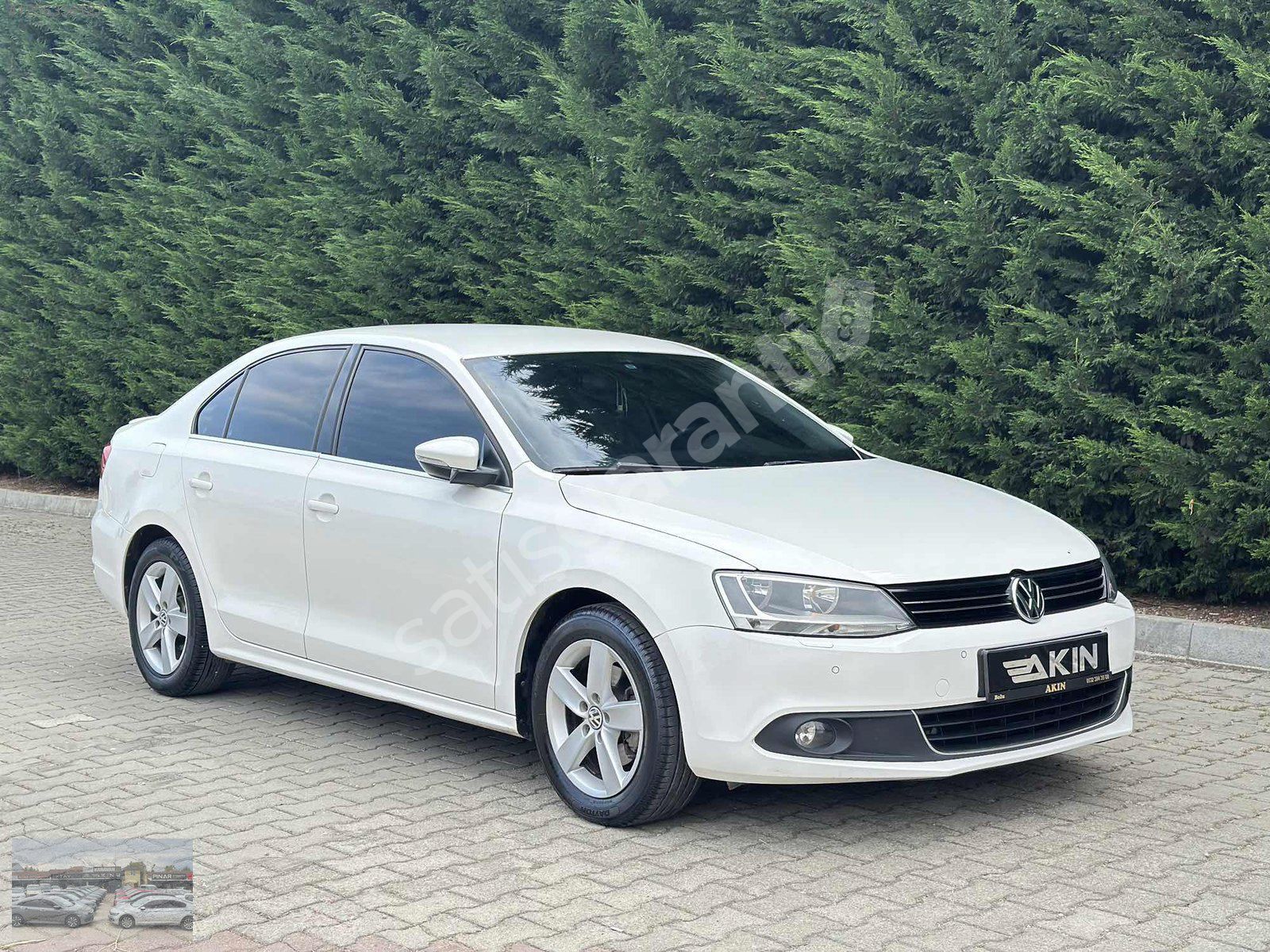 2.Sahbinden-Volkswagen-Jetta 1.2TSI -Otomatik Vites-133.800Km