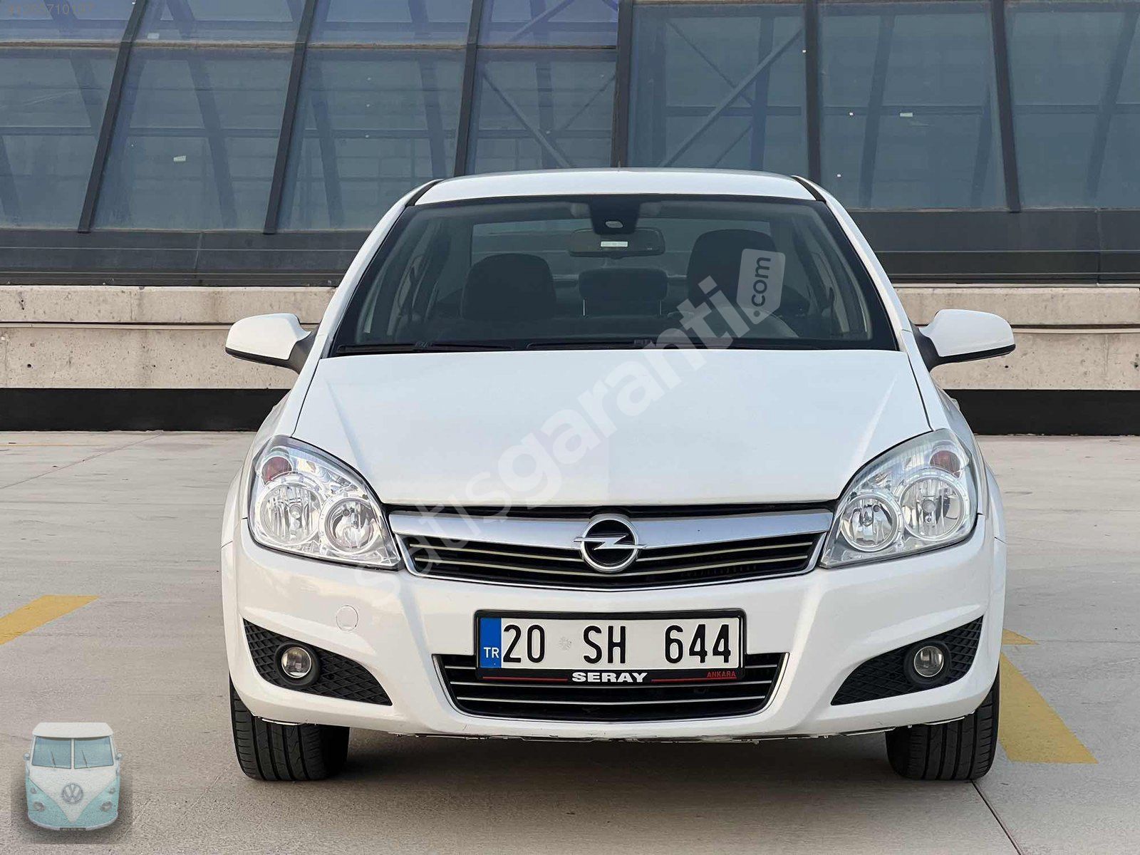 2010 / Astra Sedan 1.3 CDTI Enjoy / 233.500 Km'de / 6 İleri