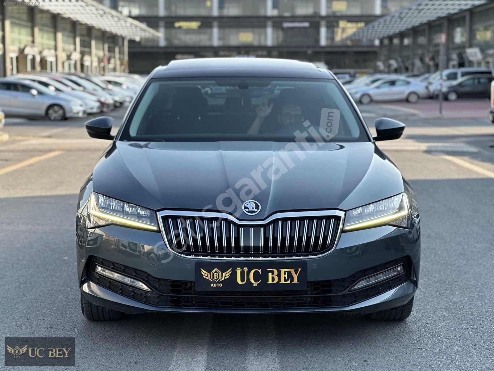 ÜÇBEY_AUTO_2020_SUPERB_1.5_TSİ_DSG_CAMTAVN_YENİDREKSYON_HATASIZ