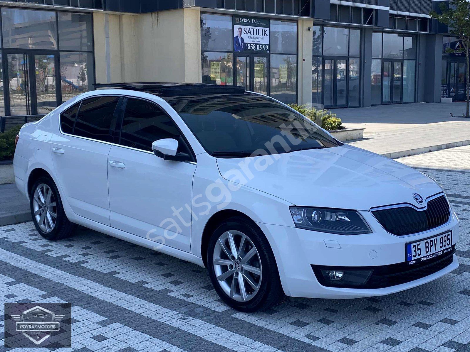 SKODA OCTAVİA STYLE CR CAM TAVANLI BAKIMLI KREDİ KARTA TAKSİT