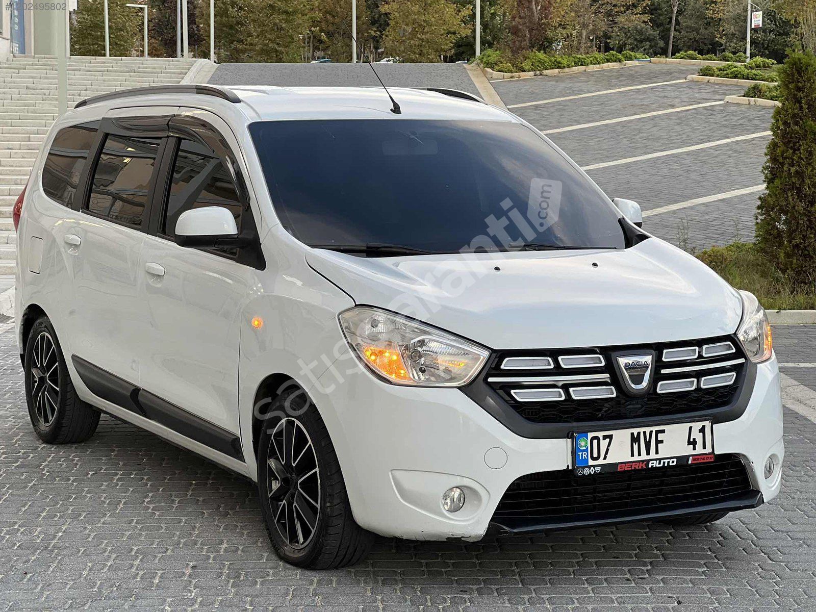 GERİ GÖRÜŞ KAMERA TABLET EKRAN NAVİGASYON OTOMOBİL RUHSATLI