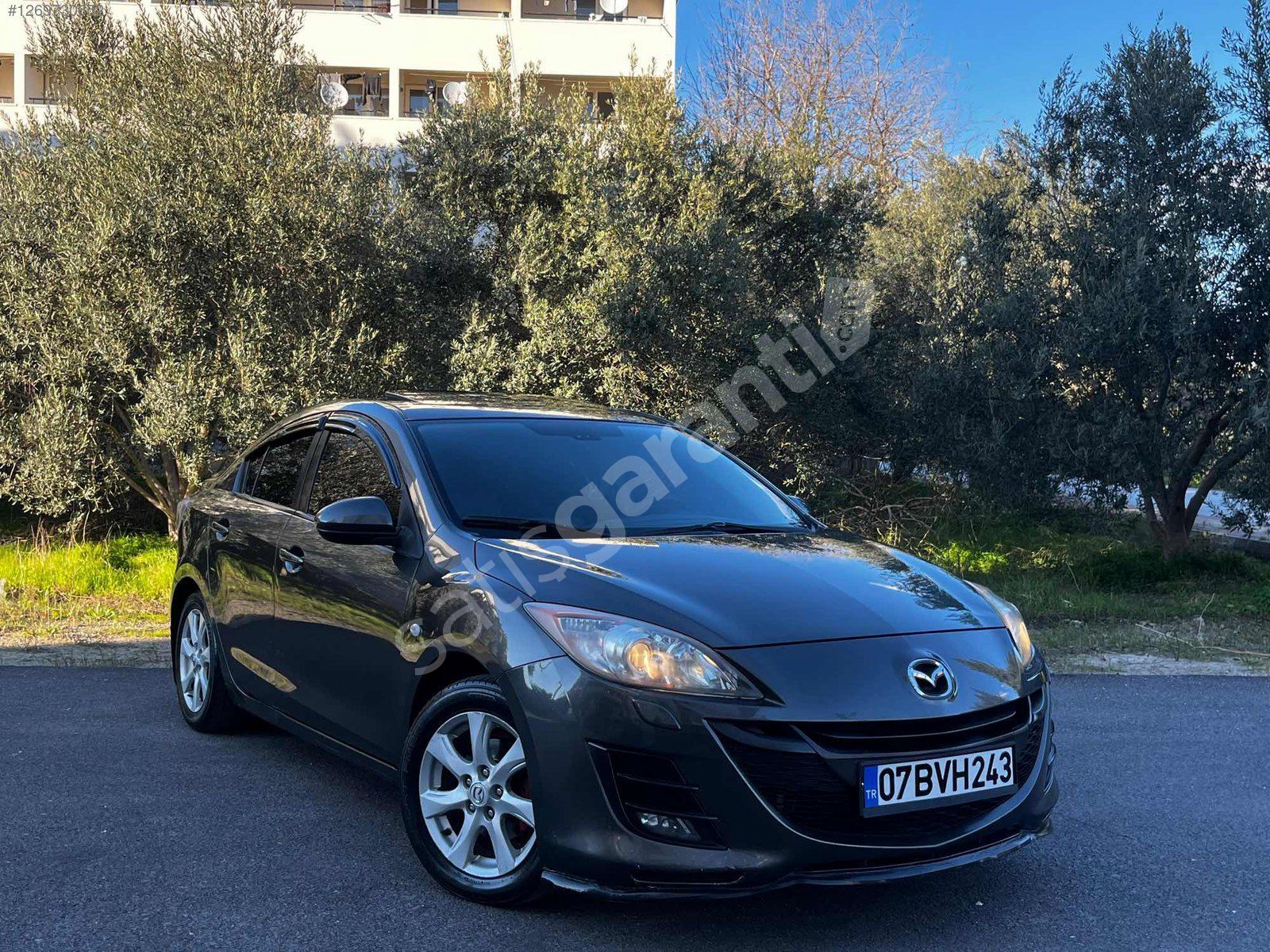 MAZDA 3 IMPRESSİVE 195.000 KM BAKIMLI KREDİ KARTINA 12 TAKSİT