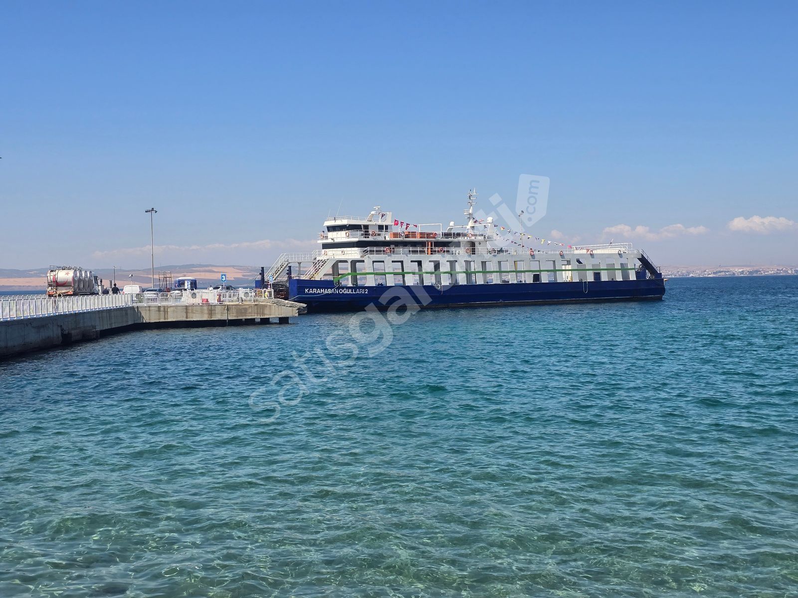 LAPSEKİDE İSKELE KARŞISINDA DENİZ MANZARALI 222 m2 SATILIK ARSA