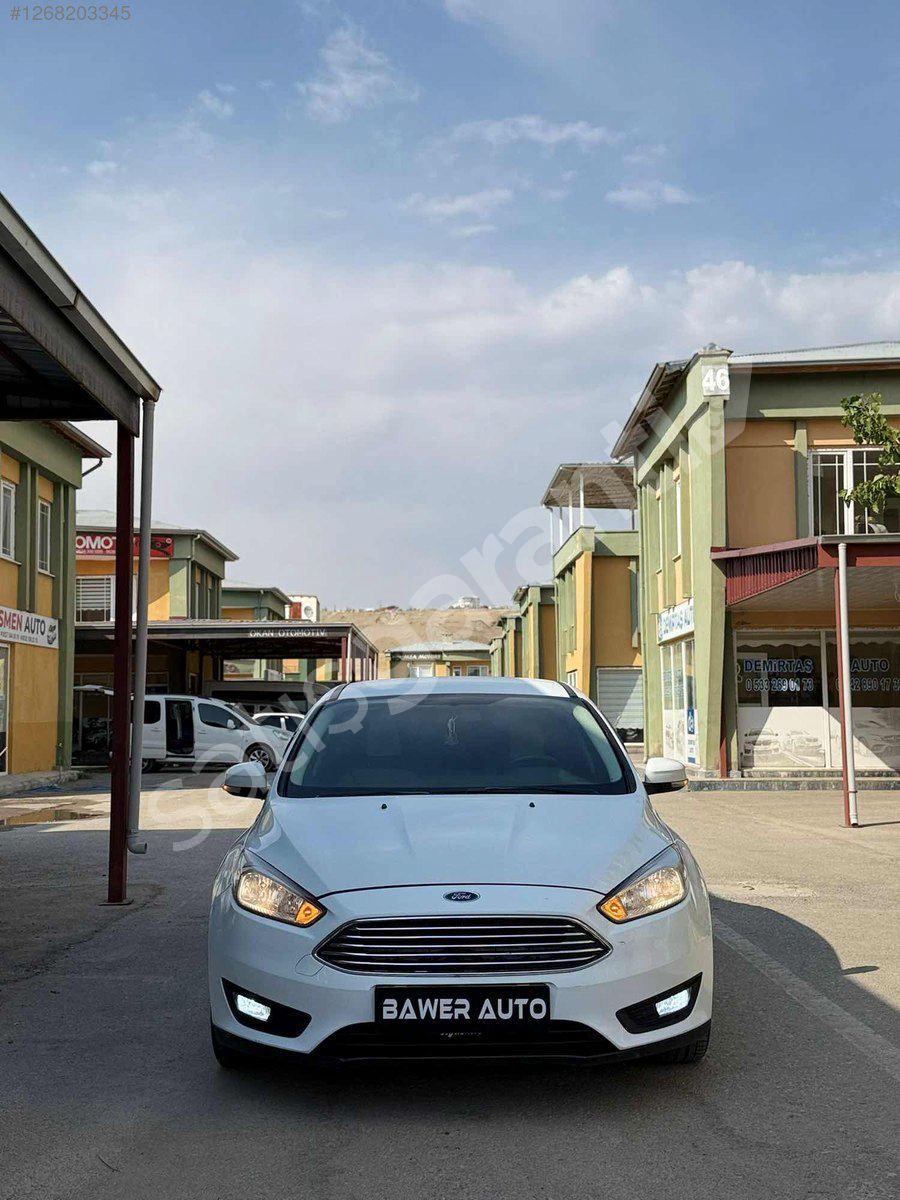 BAWER'DEN 2015 FORD FOCUS 1.6 TDCI HATASIZ-BOYASIZ TREND X