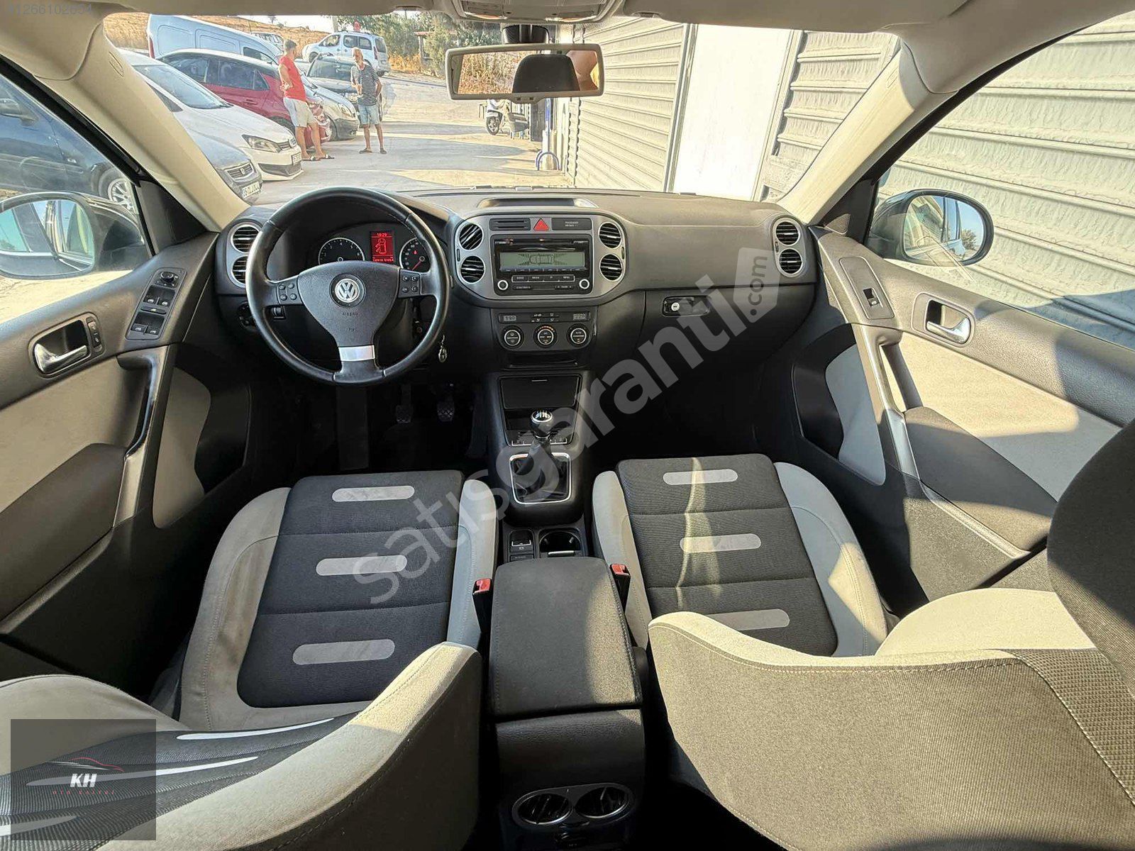 KH OTOMOTİVDEN HATASIZ BOYASIZ TRAMERSİZ 4x4 TİGUAN