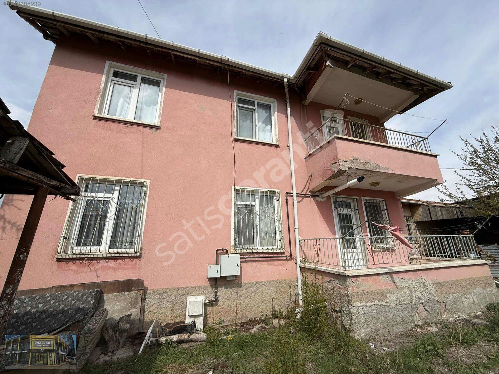 GÜZELHİSARDA MERKEZİ KONUM DA MÜSTAKİL EV ACİL SATILIK