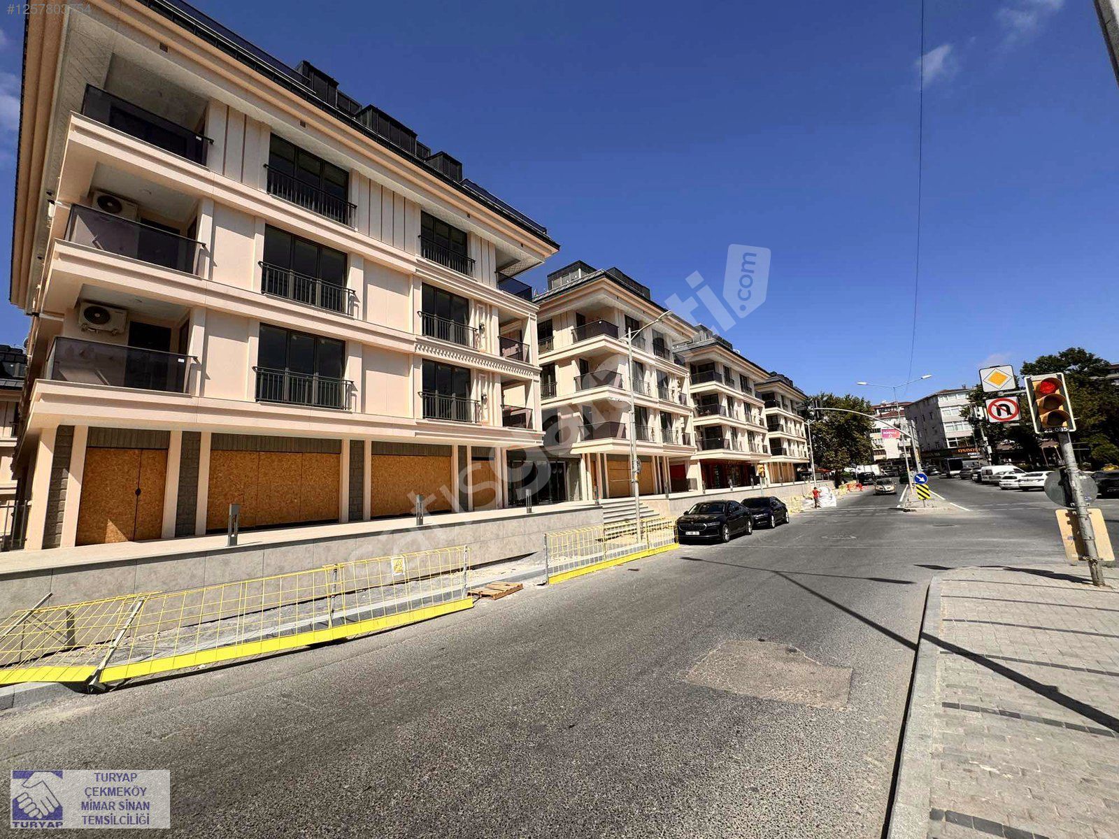 ÇENGELKÖY MEYDAN PROJESİNDE SATILIK 2+1 ARA KAT DAİRE
