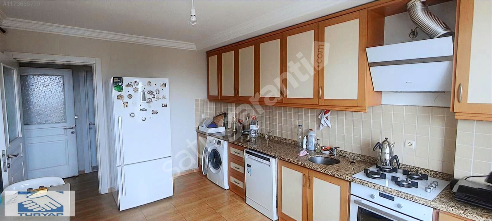 TURYAPTAN BARAJYOLUNDA 3+1 DOGALGAZLI TEMİZ DAİRE