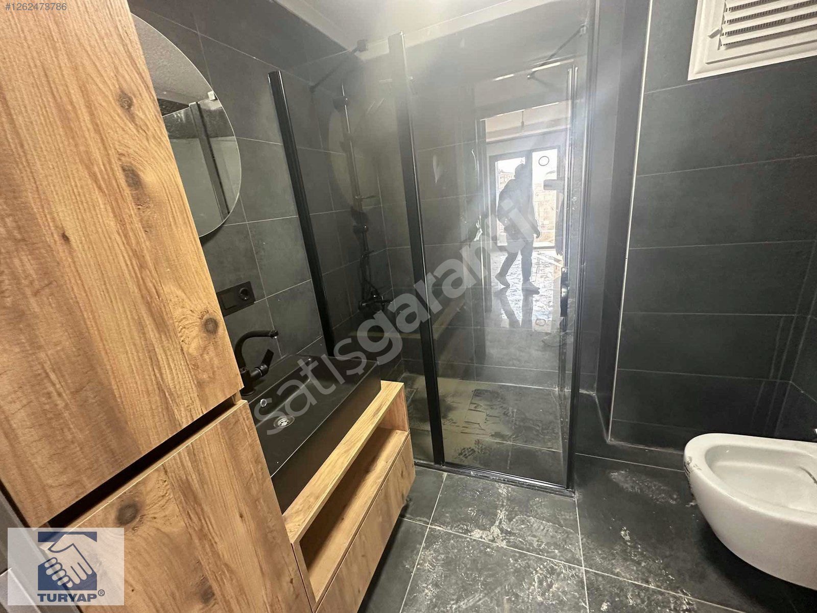 SULTANBEYLİ DE SATILIK ARAKAT 3+1