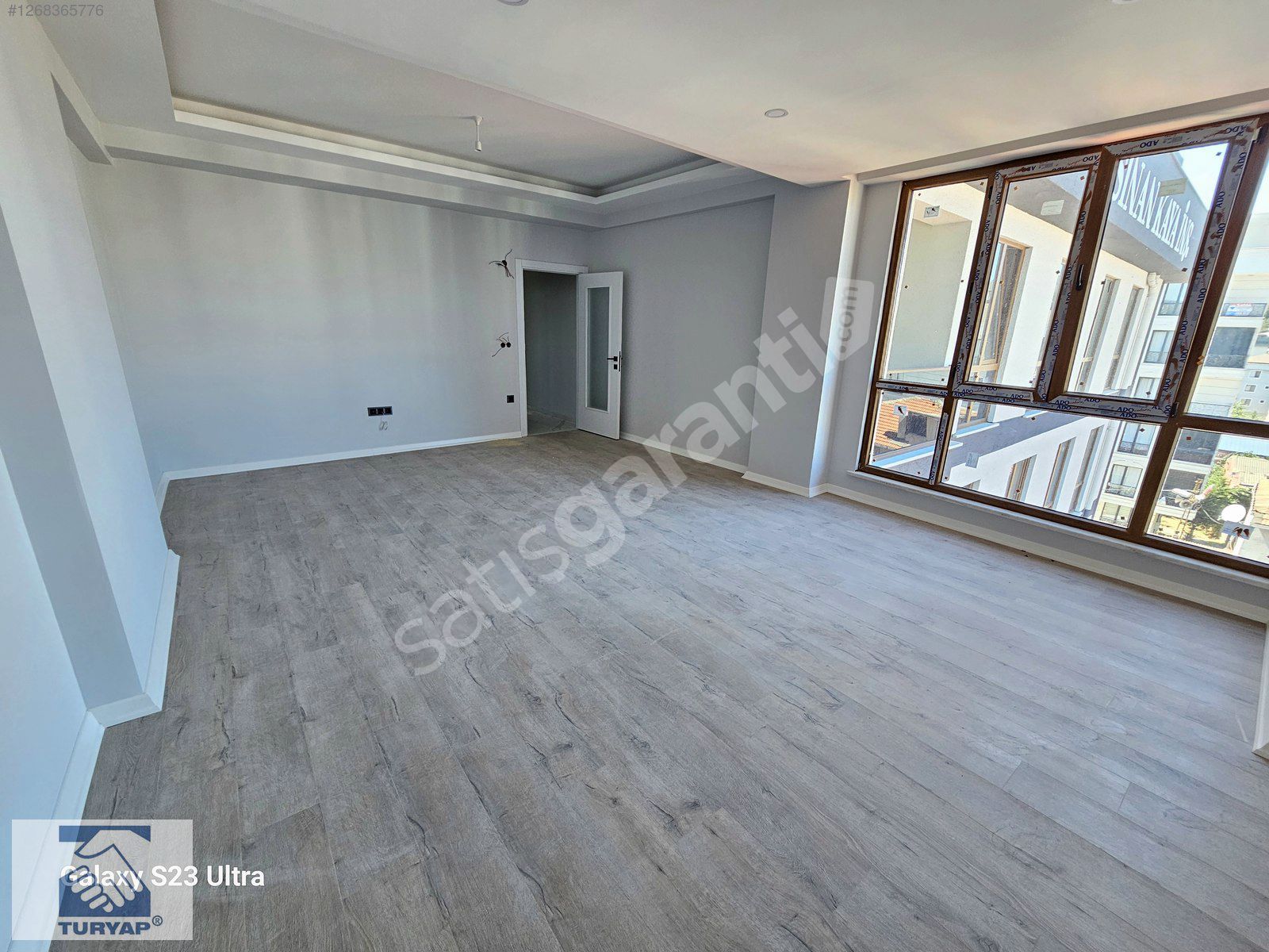 ÇEKMEKÖY ALEMDAĞ MAH.YENİ BİNA İKİ AİLE UYGUN 4+2 ÇATI DUBLESK