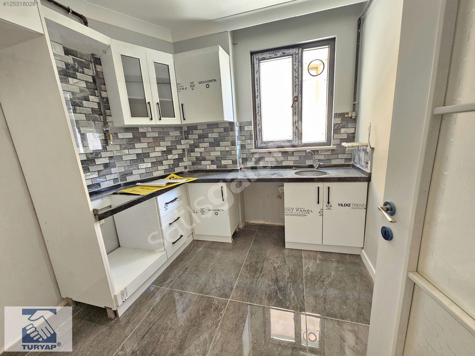 TURYAP'TAN SANCAKTEPE FATİH SIFIR TEK DAİRE ÜZERİNE 4+1 GİRİŞ