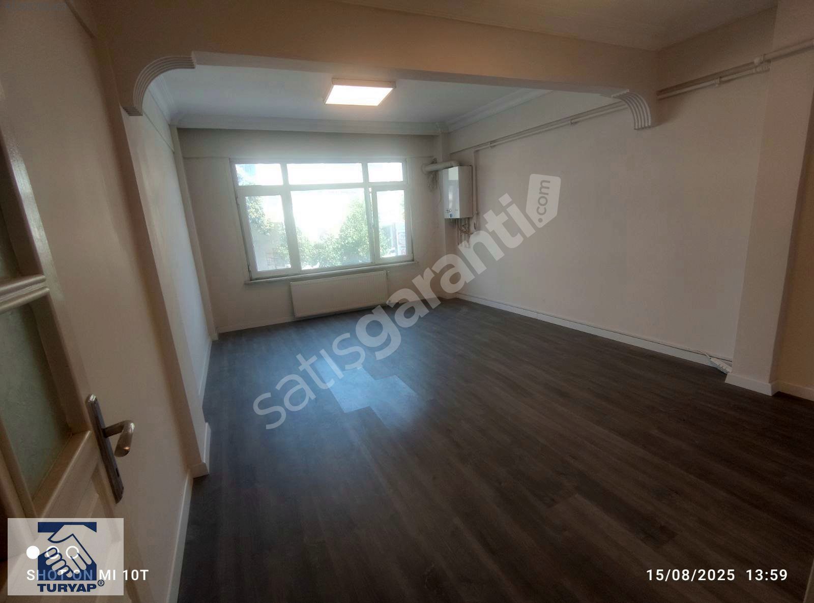 Üsküdar merkezde kiralık 1+1 içi komple yapılı tertemiz daire