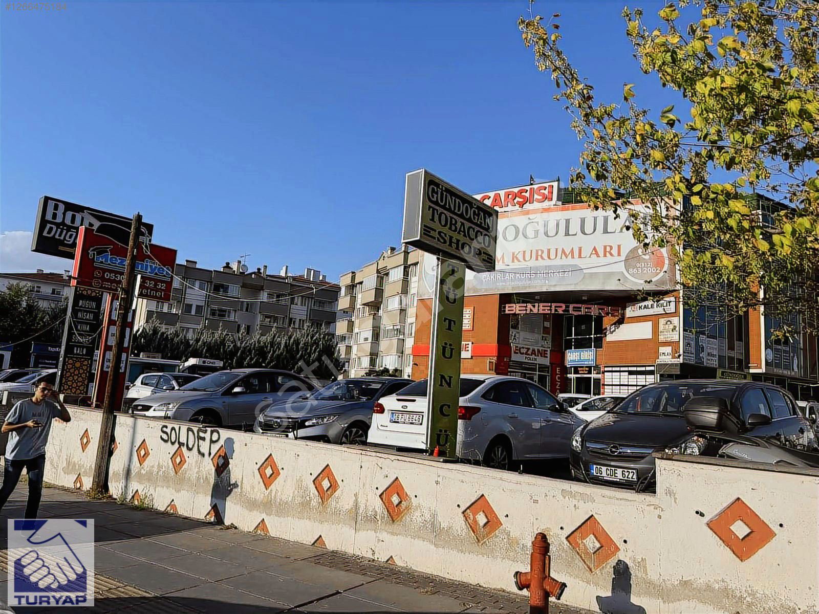 Batıkent Çakırlar'da Bener Çarşı Girişinde Satılık Dükkan