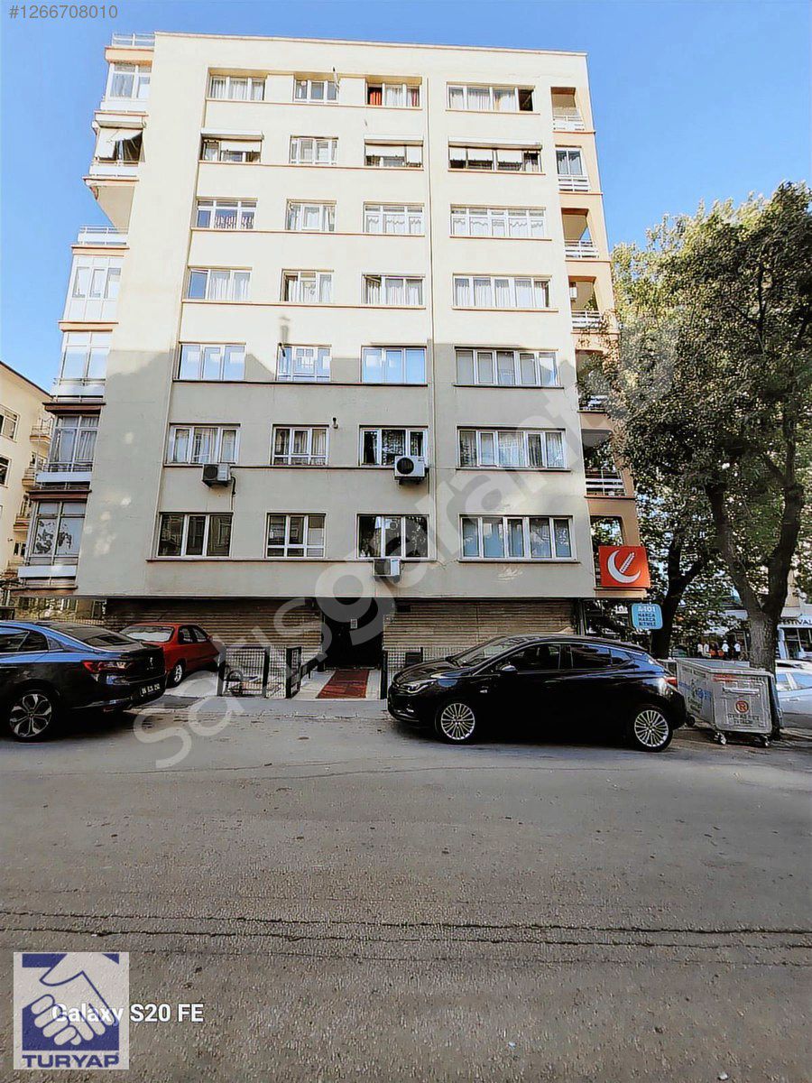 Çankaya Ziya Gökalp caddesi üzerinde Bakımlı,Asansörlü