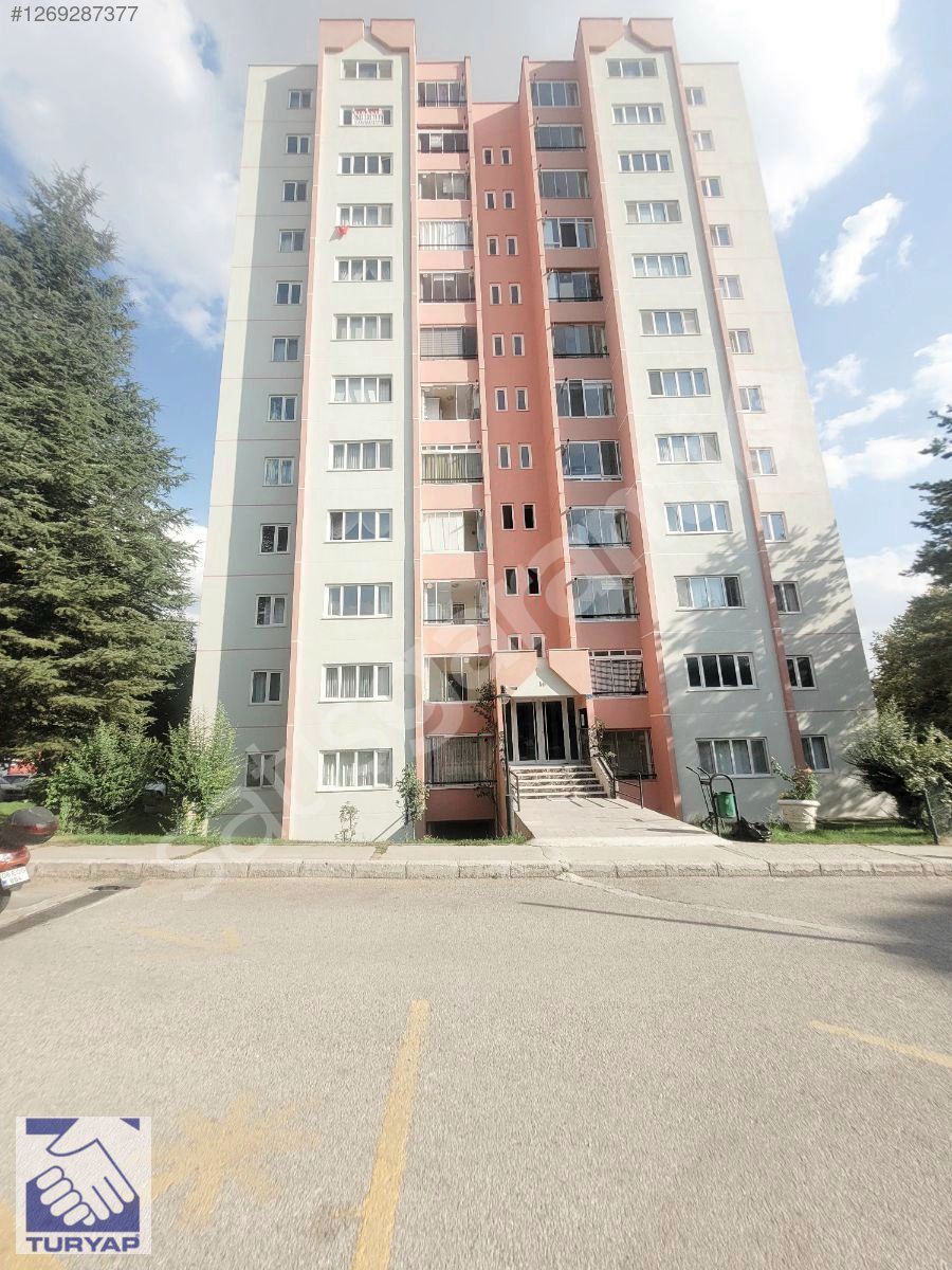Çayyolu 0yak 10 Sitesinde metro yakını ,güvenlikli satılık daire
