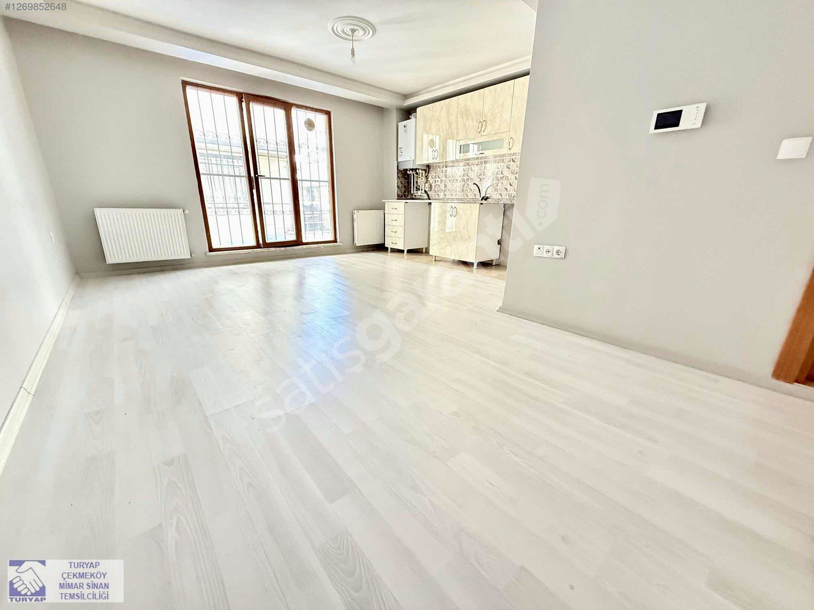 Çekmeköy'de Merkezi lokasyonda 1+1 Giriş Kat Daire