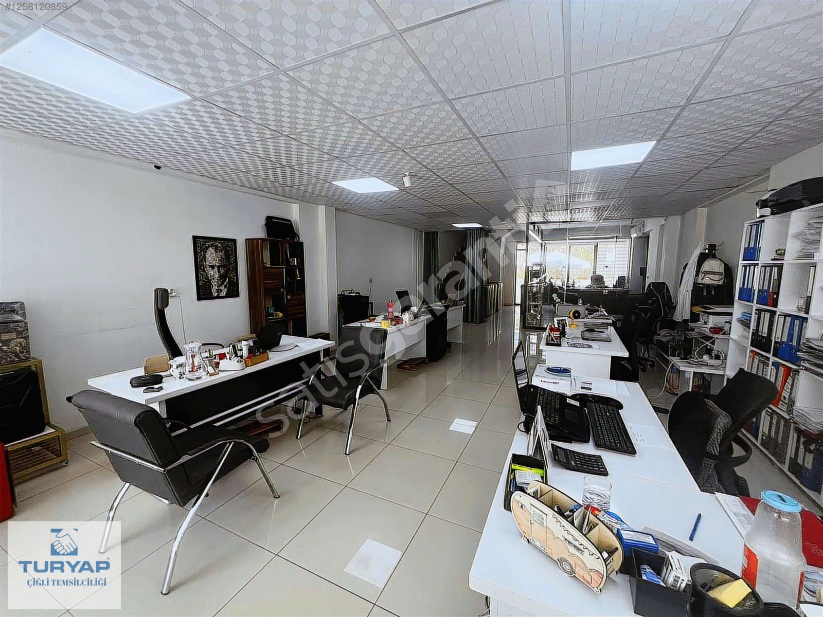 Çiğli Yenimahalle'de 194 m2 Satılık Dükkan