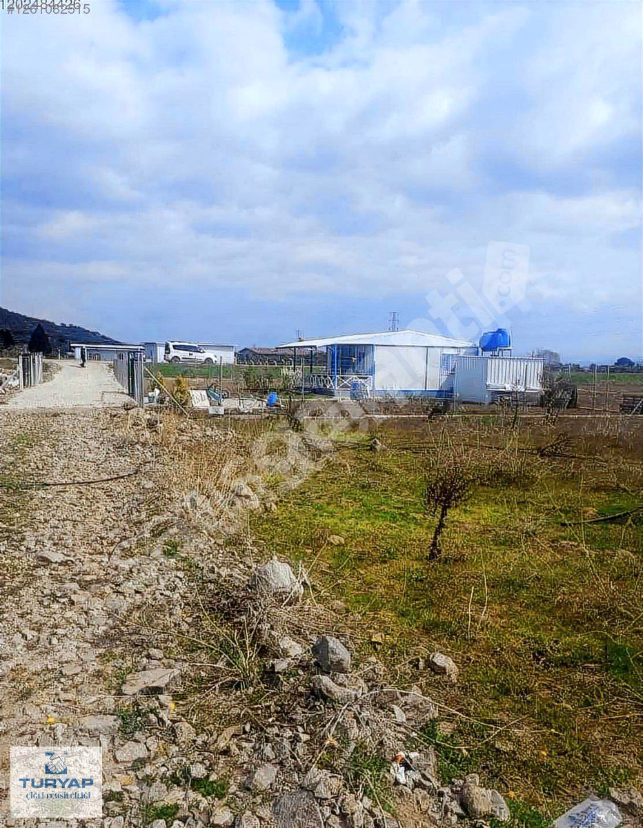 Dikili İsmetpaşa Mahallesi'nde Satılık 330 m2 Tarla