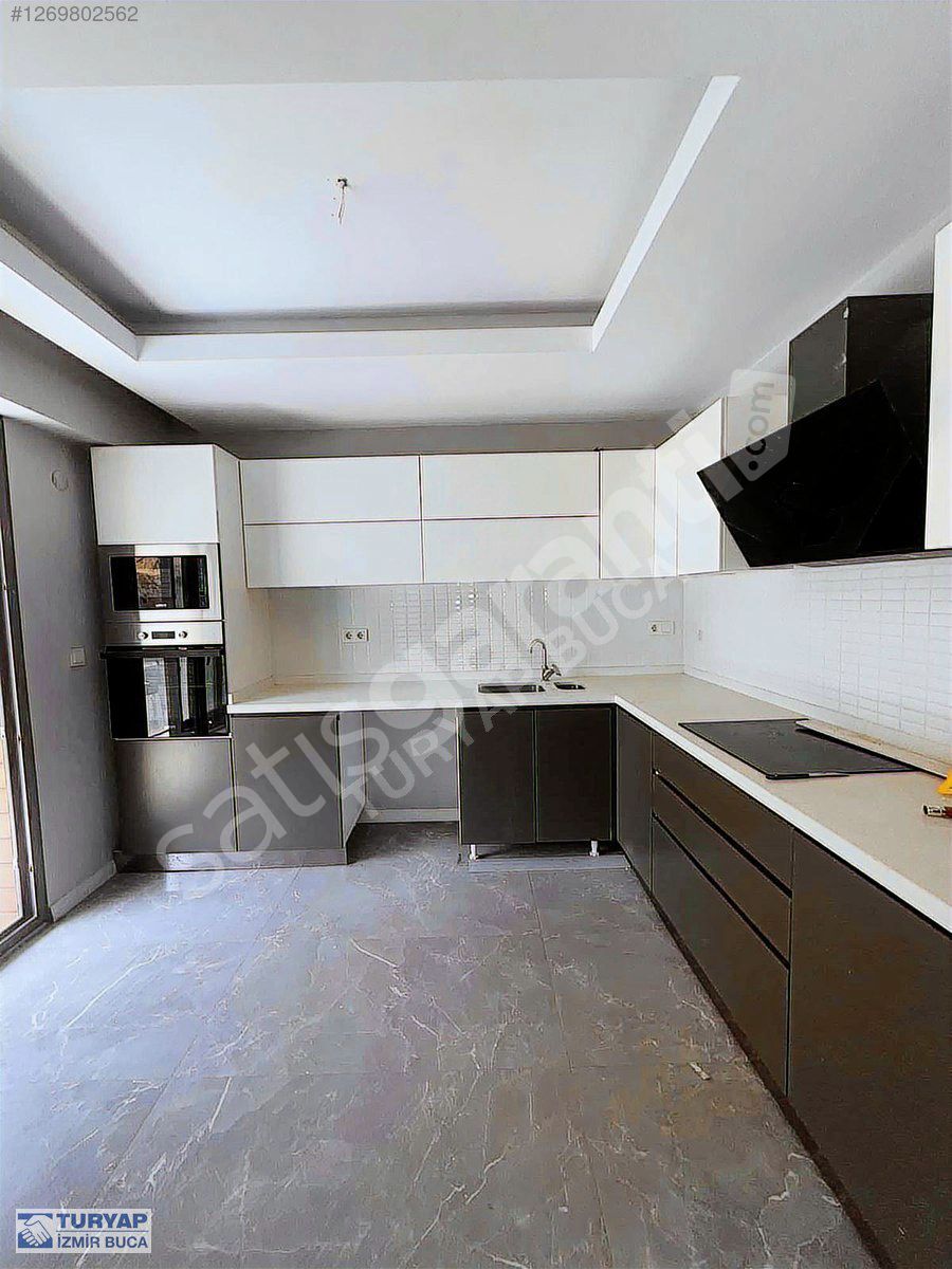 BUCA MYVİA YILDIZ SİTESİNDE HAVUZ CEPHELİ GENİŞ DAİRE