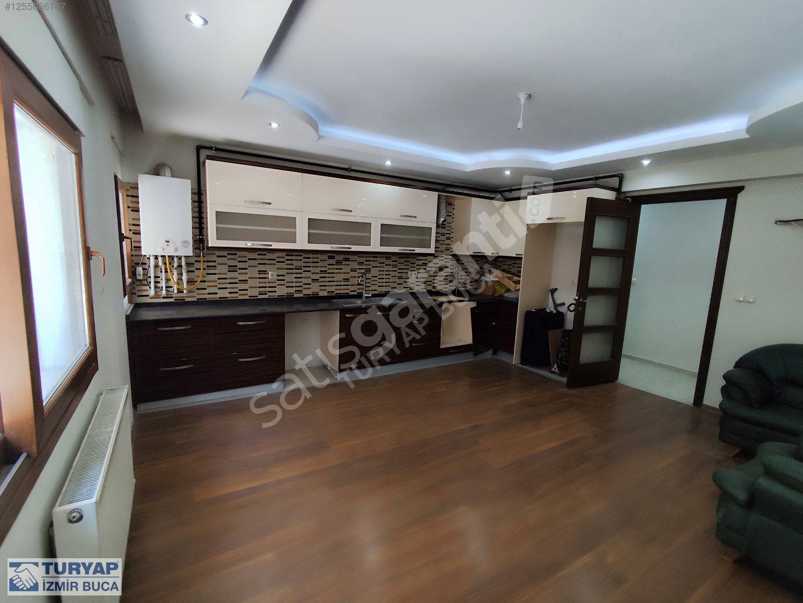 TURYAP BUCA'DAN İZBAN'IN KARŞISINDA KİRALIK 3+1 D.GAZLI DAİRE
