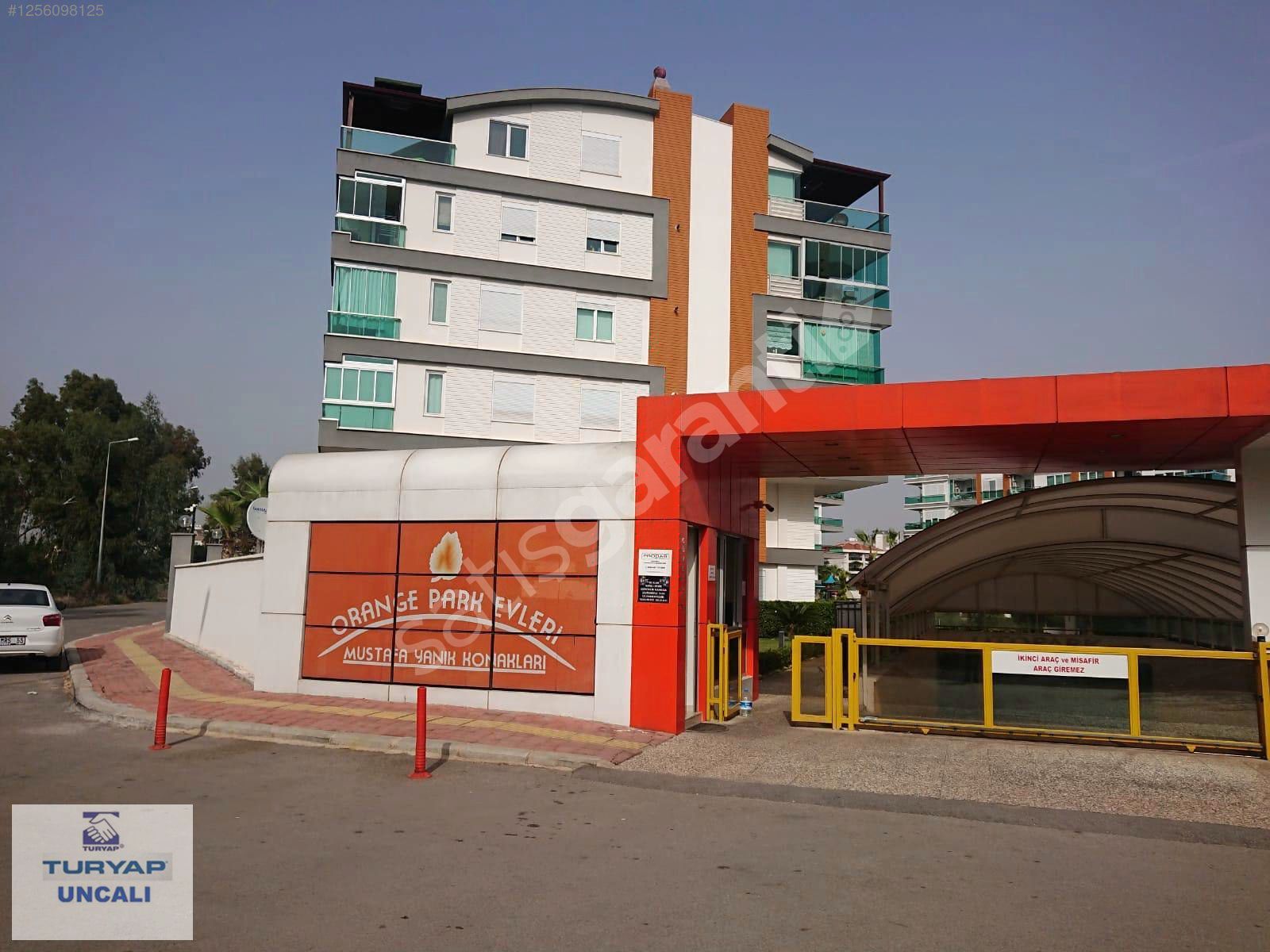ANTALYA KONYAALTI MOLLAYUSUF'DA HVZ.GÜV.SİTEDE ARA KAT 1+1 DAİRE