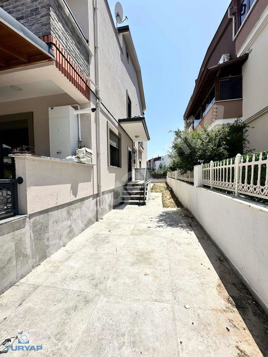 TURYAP BURHANİYE ÖREN MAHALLESİNDE SATILIK 165 m² 3+1 VİLLA