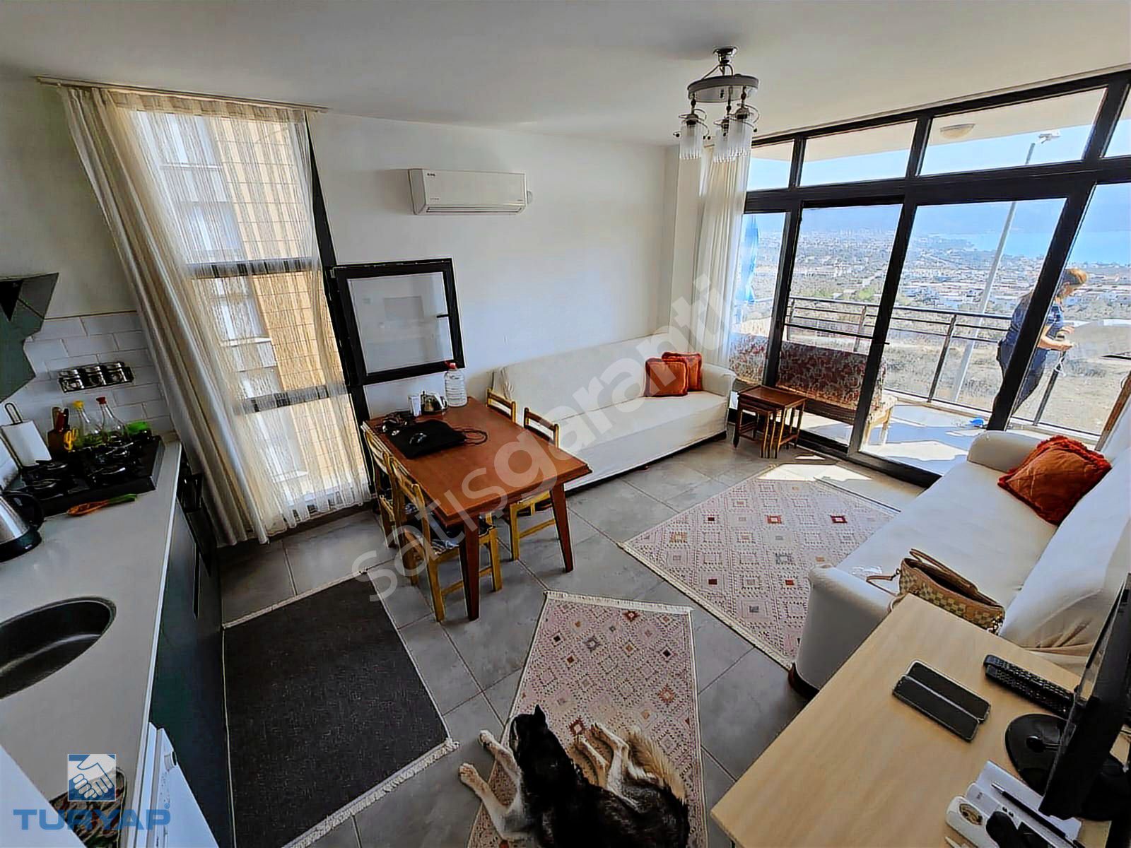 AKBÜK'TE HAVUZLU SİTEDE 2+1 DENİZ MANZARALI SATILIK DAİRE