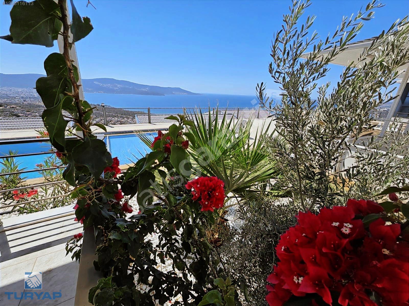 Didim Akbük'te Full panoramik deniz manzaralı 3+1 müstakil villa