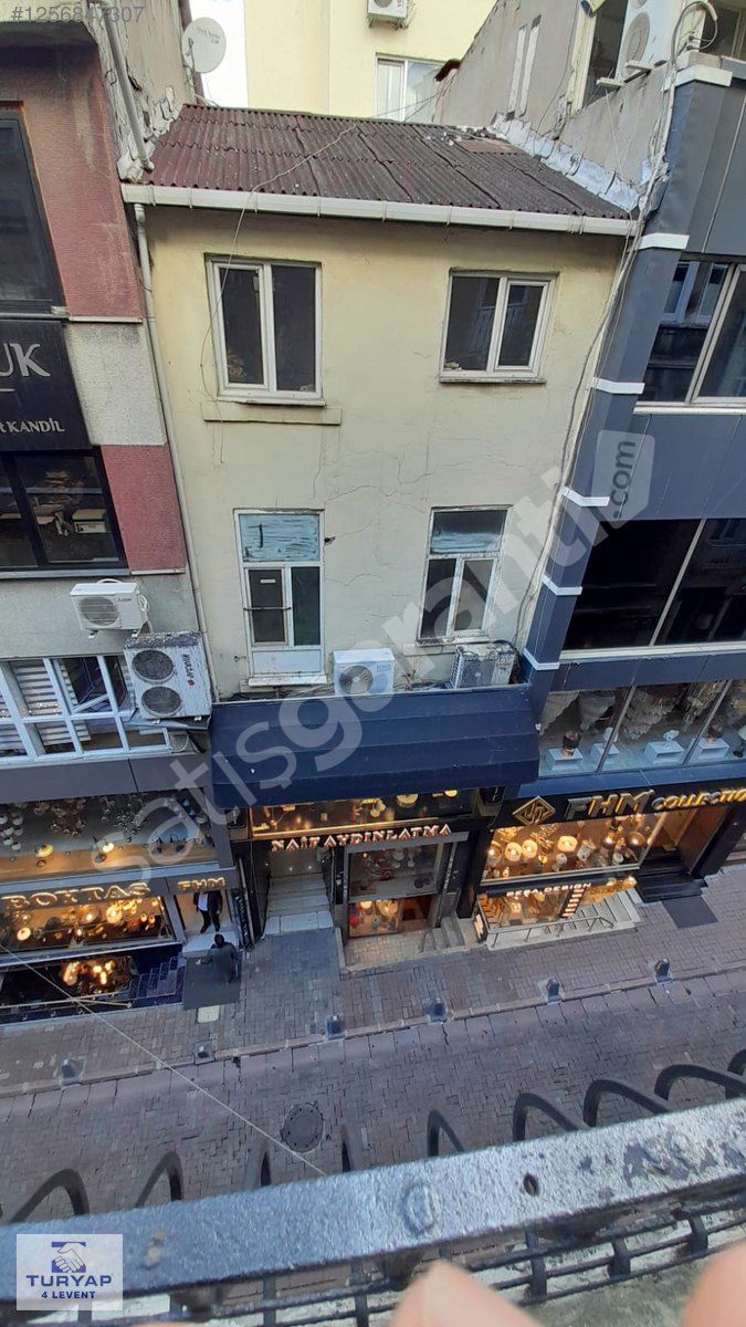 TURYAP'TAN BEYOĞLUDA YATIRIMLIK BİNA