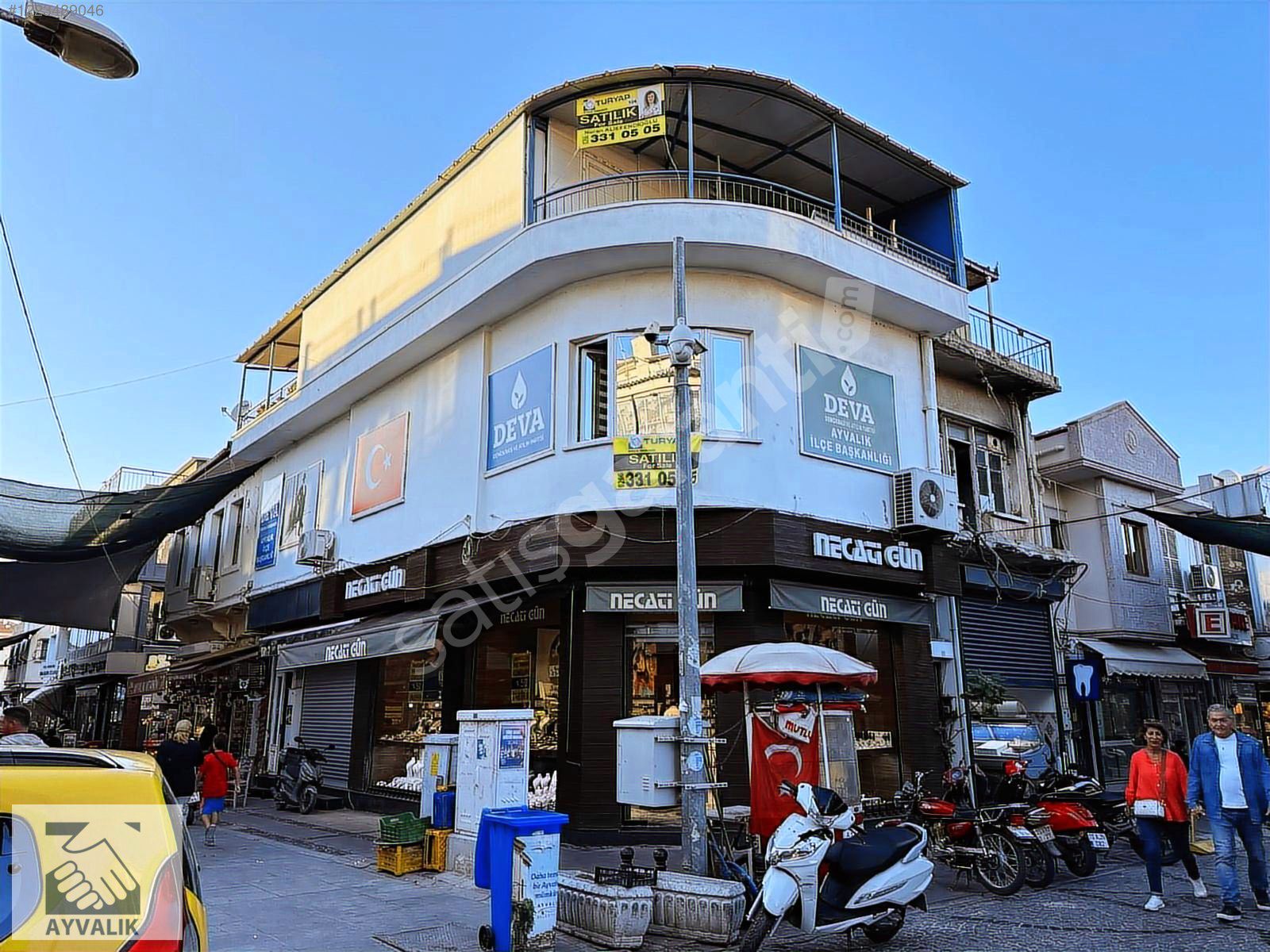 Turyap'tan Ayvalık Tarihi Çarşıda İki Katli Magaza veya Ofis