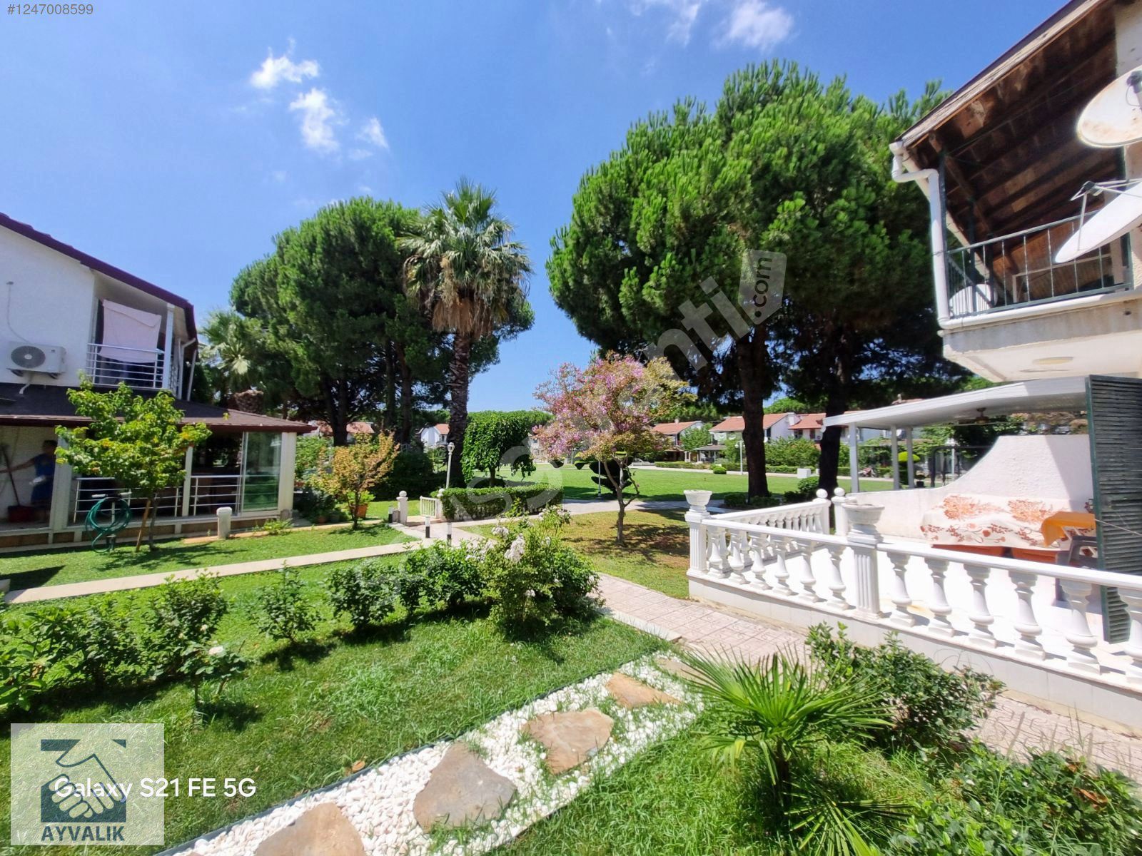 Altinova da Peyzajli Sitede Denize Yakin ve Bahçeli Villa