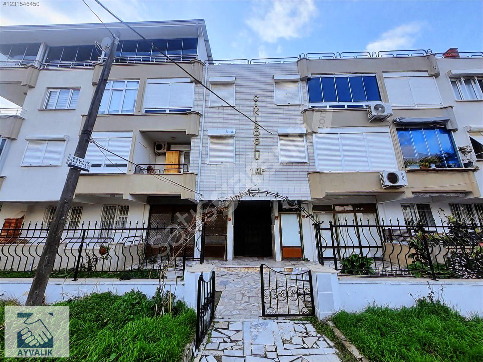 Turyap'tan Sarimsaklıda Merkezi Konumda Geniş Teraslı 2+1 Daire