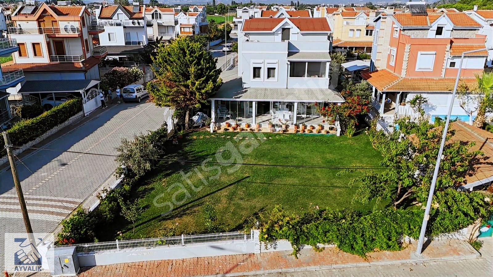 Turyap Ayvalık'tan Altınova Sahilde Muhteşem Villa
