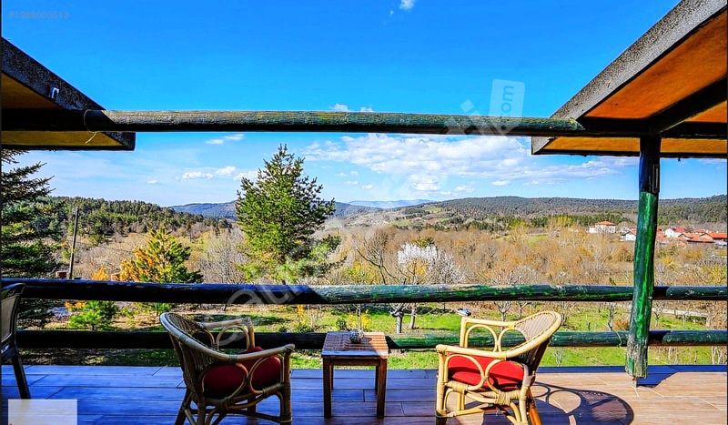 Orman İçinde Mükemmel Manzarada Bahçeli Villa