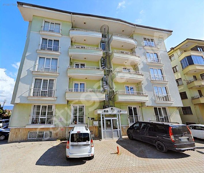 Satılık Stadyum Cad. 192 M2 Net Kullanım Alanlı Dubleks Daire